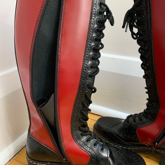 RARE 2 tone Nevermind boots. Tried on but never worn. Perfect condition - Picture 4 of 4